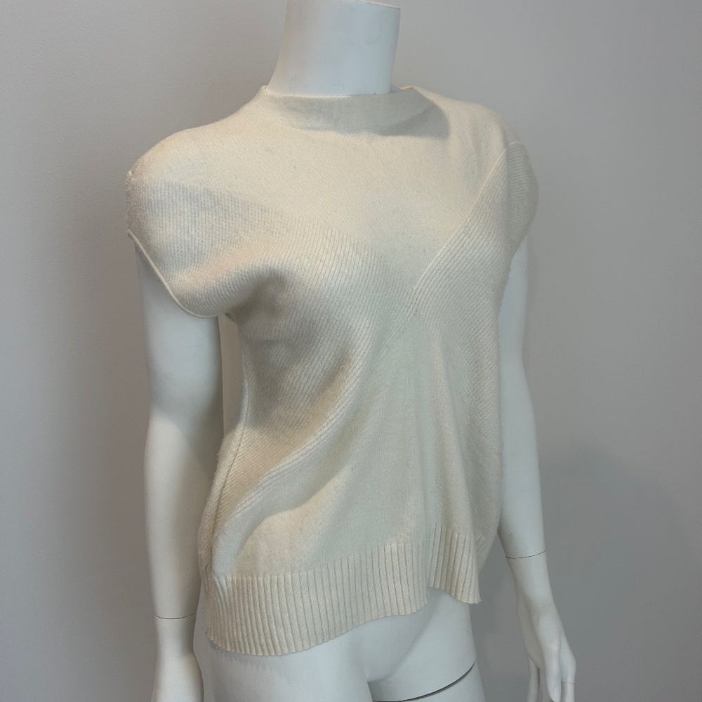 Club Monaco Ivory Sleeveless Crew Neck Sweater with Geometric Knit - L
